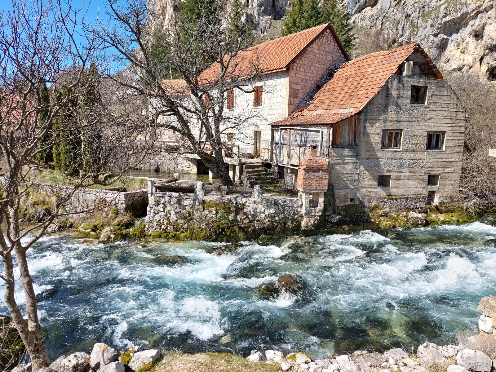 Duman - la source de Bistrica et le vieux pont – Livno