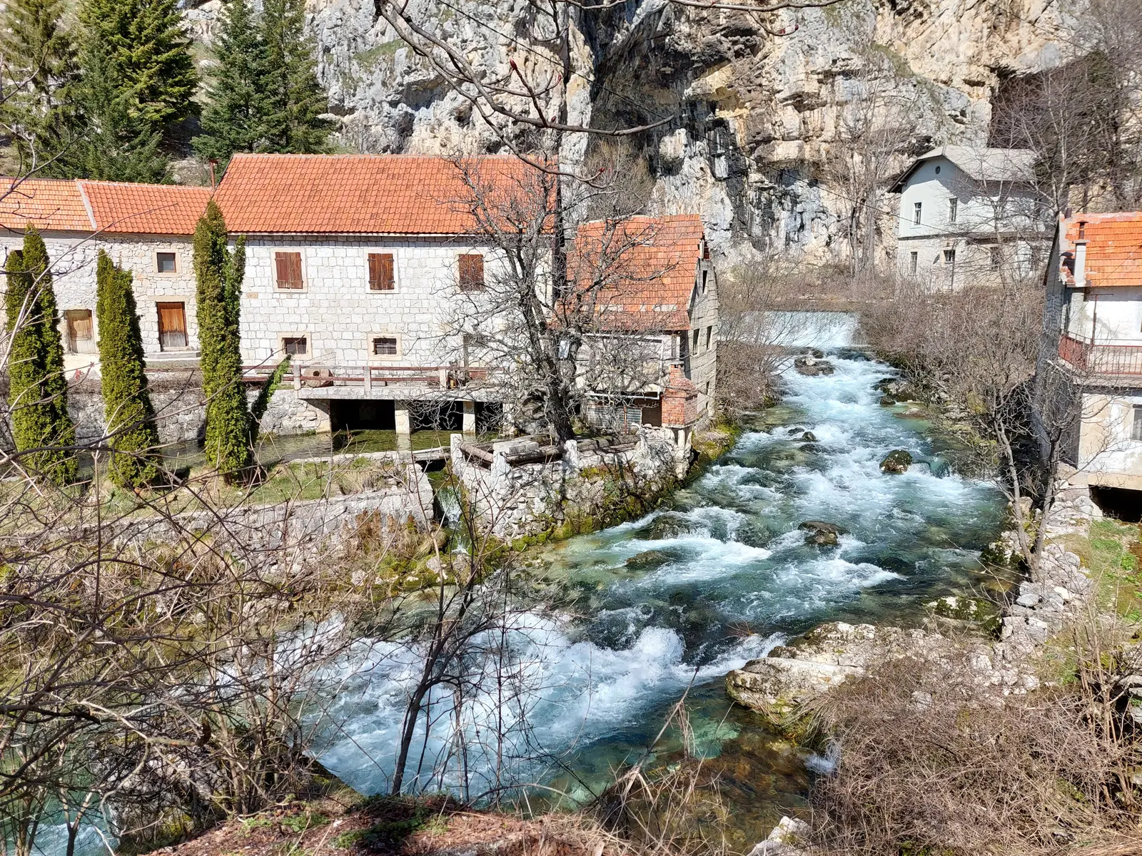 Duman - la source de Bistrica et le vieux pont – Livno